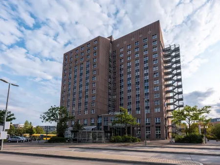 Pullman Stuttgart Fontana Отели рядом с достопримечательностью «Озеро Берен»