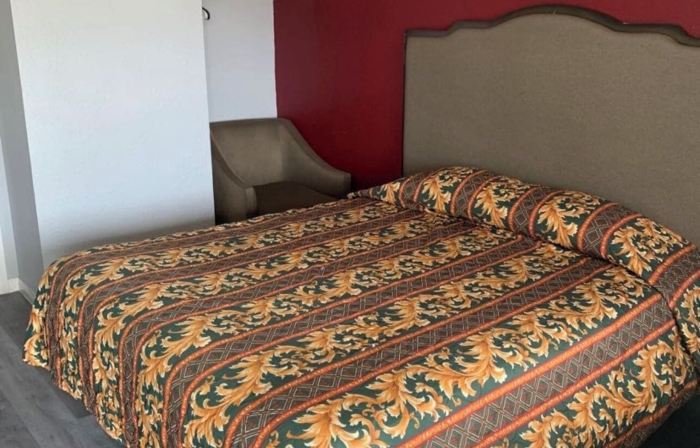 Hi Rise Motel