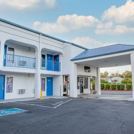 Sandcastle Inn