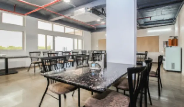 Treebo A1酒店 那格浦爾酒店