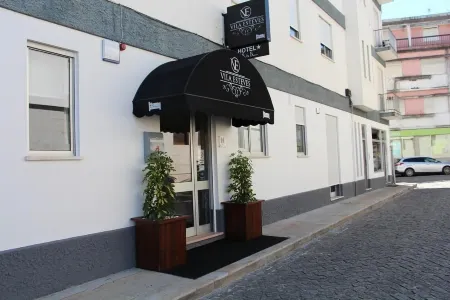 Hotel Vila Esteves Отели в г. Россаш