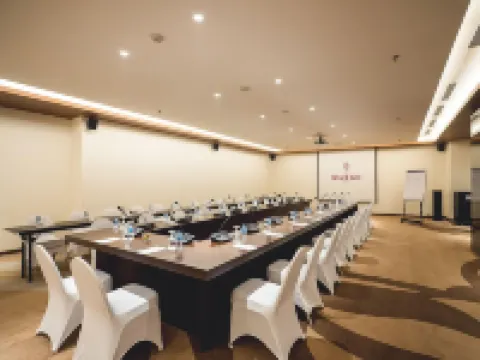 The Margo Hotel Hotels in Depok