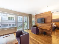 Pakat Suites Hotels near 04. Wieden