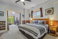 Cloudside Hotel
