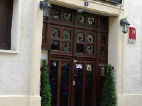 Hotel Morand Hotels near Rouen-Rive-Droite Station