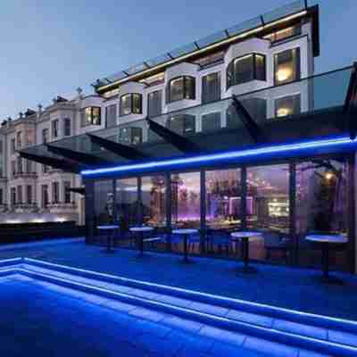 Seven Hotel Hotel Exterior