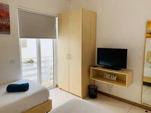 Hostel Malti Budget - Airport Shuttle