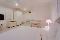 Equator Village Resort Hotels in Meedhoo
