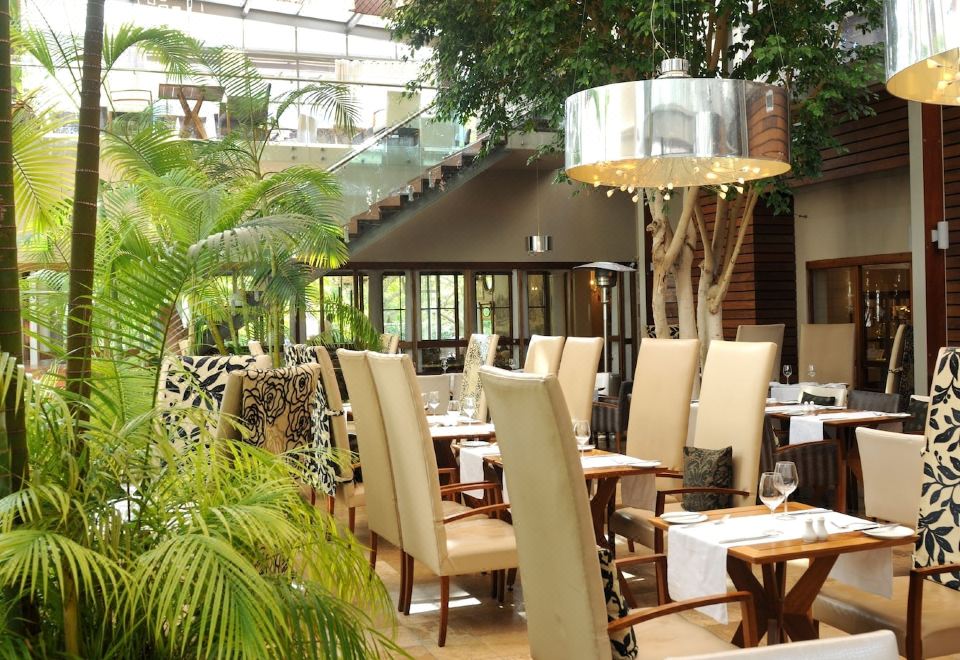 Vineyard Hotel Over view