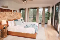 Hidden Valley Wilderness Lodge Hoteles en Seven Miles El Progresso