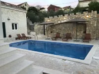 Villa Trau D`Oro Hotels in Grohote