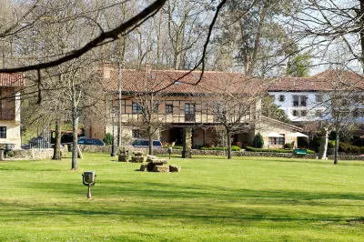 La Casona de Revolgo Hotel in zona zoo di Santillana