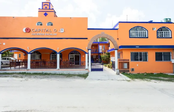 白卡蘭莊園酒店