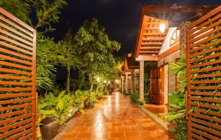 Bai Dinh Eco Homestay Отели в г. Gia Phuong