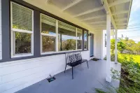Coastal Palm Haven - With Hot Tub