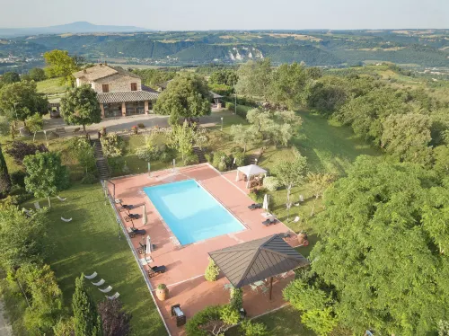 Tenuta di Corbara فنادق في Baschi