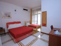 Frontiers Hotel & Lodges Ltd โรงแรมในเอนเทบเบ้