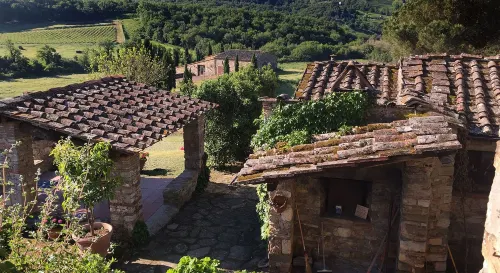 Podere Terreno Alla Via Della Volpaia - Homestays