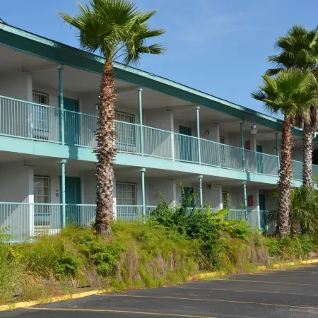 Stay Express Inn Downtown San Antonio TX Отели рядом с достопримечательностью «Художественный музей Макней»