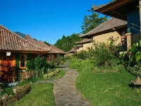Strawberry Hill Hotel & Restaurant Hotels near Bedugul
