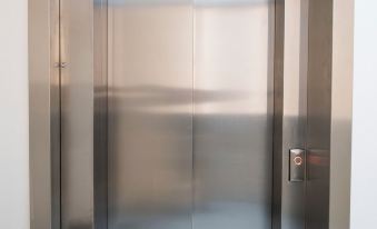 The Pier Penthouse by Daniel&Jacob's