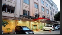 Griya Hotel Hôtels à : Padang Bulan Selayang I
