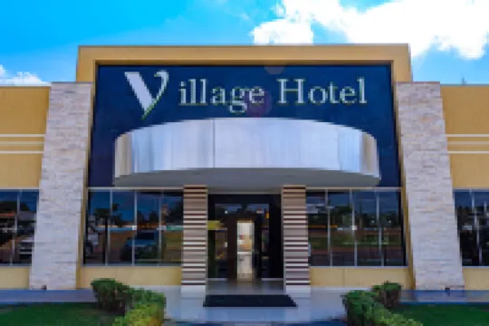 Village Hotel - piscina