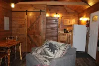 Hominy Ridge Cabins and Gift Shop