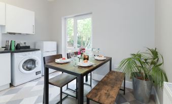 Linden Grove Apartments