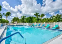 Bonefish Bay Motel - Kolam Renang