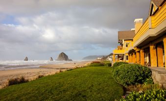 The Ocean Lodge