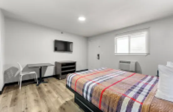 Southern Suites Forest Park Hotels in Lake City