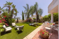 Chelidonia Larnaca Seafront Villa - Villas