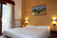 Al Maniero Hotels in Ponte di Legno