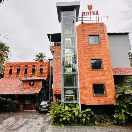 YAM HOTEL