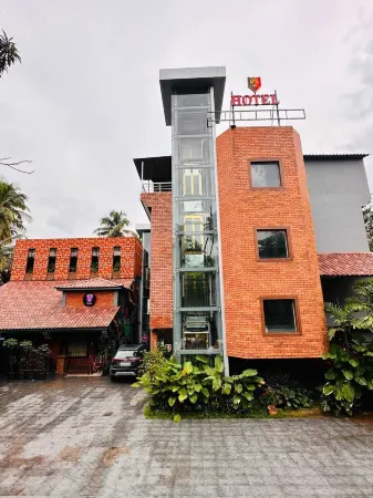 YAM HOTEL Отели рядом с достопримечательностью «Шангамагам Бич»