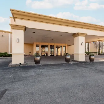 Wyndham Omaha/West Dodge