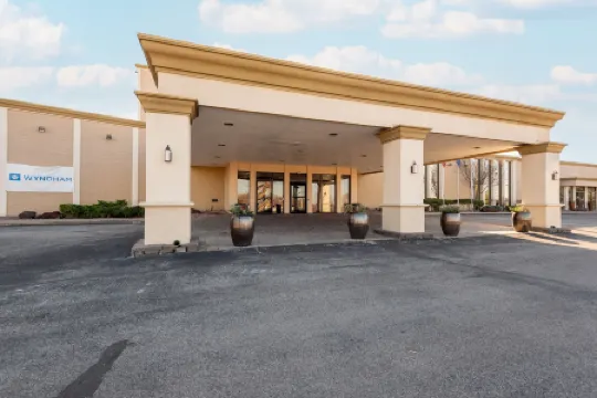 Wyndham Omaha/West Dodge