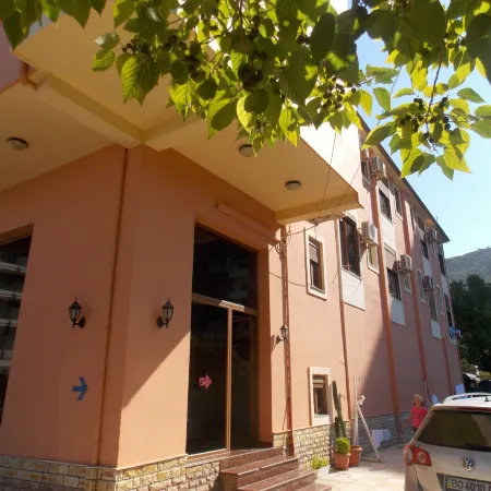 Onorato Hotel Отели рядом с достопримечательностью «Пляж Влоре»