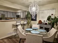 Casa de gato Hotels in Arvada