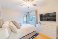 Modern 3-bedroom Escape in Northwest Reno - Balkon
