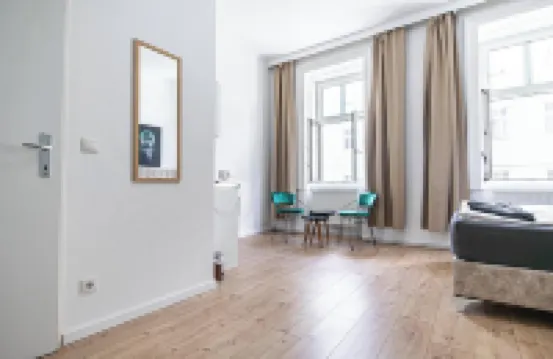 8 สตูดิโอส์ วิท เทอเรซ อิน มาร์กาเรเทน