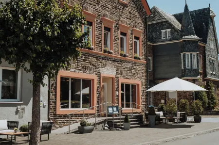 Hotel Restaurant Zur Marienburg Отели рядом с достопримечательностью «Prinzenkopfturm»