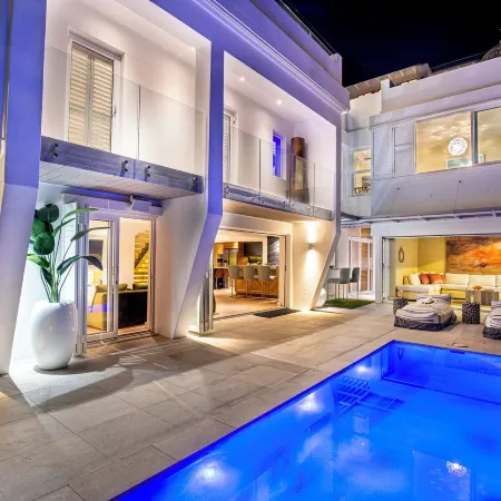Clifton Yolo Spaces – Clifton Private Beach Villa