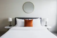 Stylish Kitchen and City Views - Elegant Urban Retreat