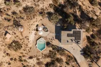 Stargazing Dome and in-Ground Pool - Cozy Mountain Oasis