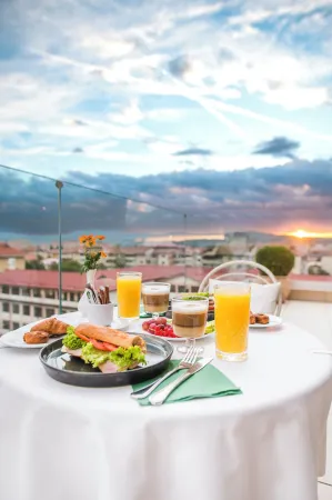 Simfonia Boutique Hotel Отели в г. Пражила