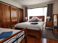 Entertainers Delight - minutes from cafes & shops