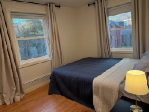 Beach house - 2 min from Conimicut Beach