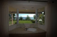 Water Front Spacious Home with a View - Vacation in Paradise! Hotels near Fred Meyer